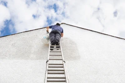 Peinture extérieure aux Iffs — façades et ravalement